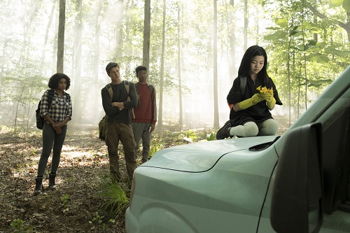 The group says goodbye to Blue Betty, the minivan in Twentieth Century Fox's THE DARKEST MINDS. Photo credit: Daniel McFadden; TM & © 2018 Twentieth Century Fox Film Corporation. All Rights Reserved. Not for sale or duplication.