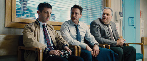 (L-r) JEREMY STRONG as Dale Palmer, ROBERT DOWNEY JR. as Hank Palmer and VINCENT D'ONOFRIO as Glen Palmer in Warner Bros. Pictures' and Village Roadshow Pictures' drama 