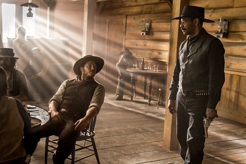 Chris Pratt and Denzel Washington in Metro-Goldwyn-Mayer Pictures and Columbia Pictures' THE MAGNIFICENT SEVEN. Photo courtesy Sony Pictures Entertainment INC., All Rights Reserved.