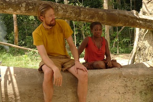 “Larry Whitman” (Kris Marshall) with “Makombe” (Mbombi), the chief’s granddaughter